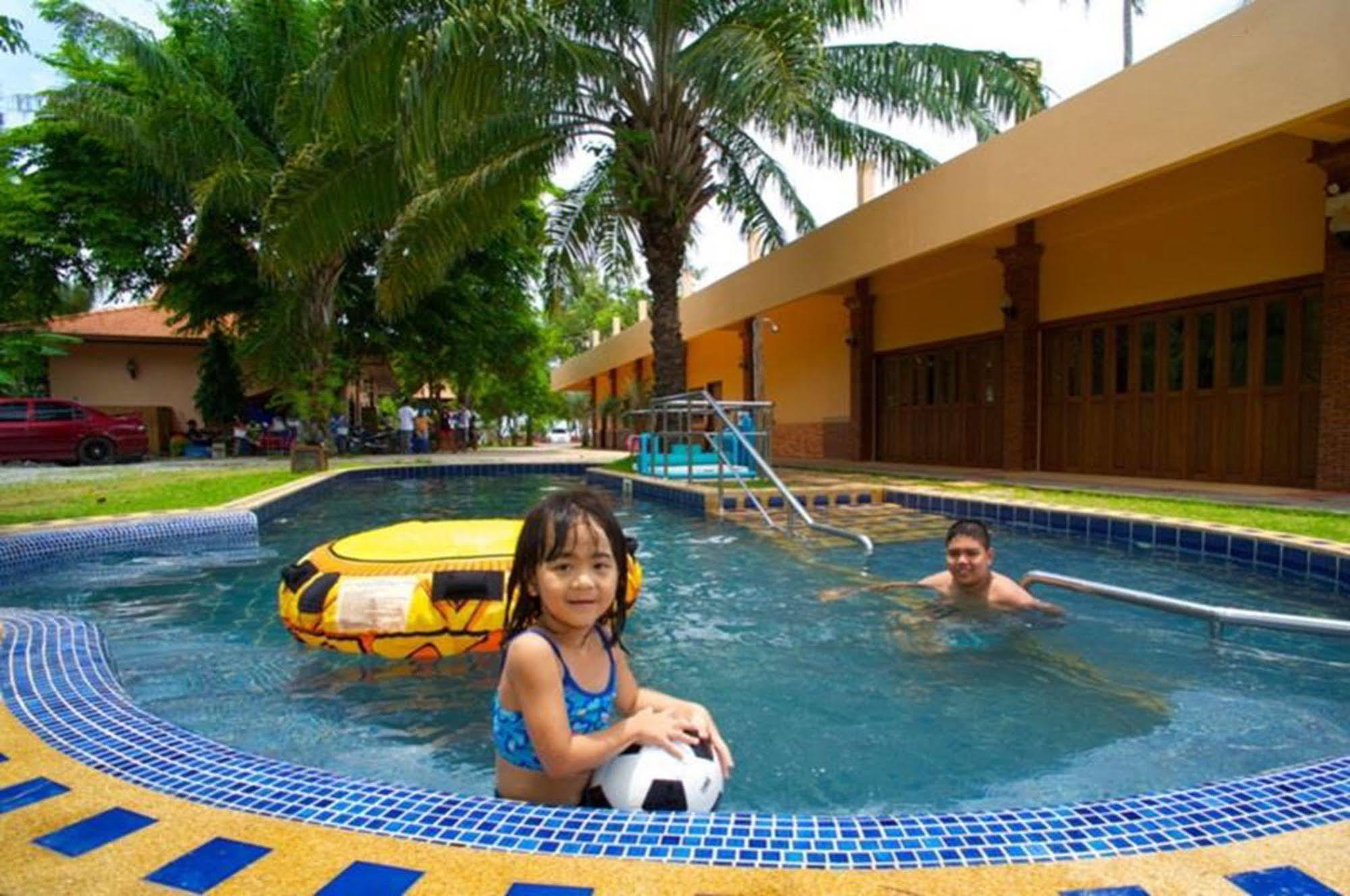 บูม บูม บีช รีสอร์ท แหลมสิงห์ จันทบุรี ภายนอก รูปภาพ
